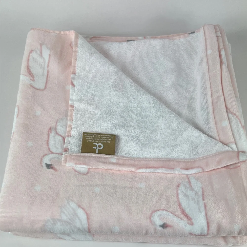 Deborah Connolly Bath Towels Swans Pink White Velour Soft Cotton Set of 2 NEW